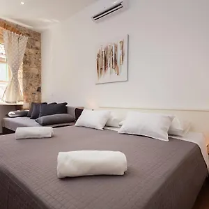  Appartement Lux Cindro Studio In Center Croatie